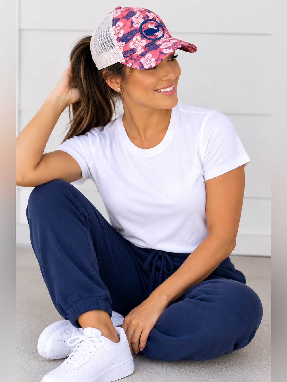Vineyard Vines Floral Fish Whale Dot Performance Trucker Hat - NWOT